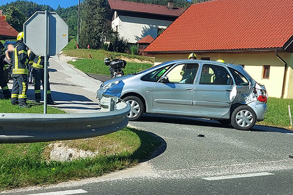 prometna nesreča motorist avtomobil