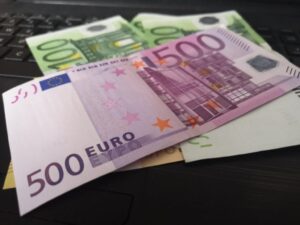 500 evrov denar